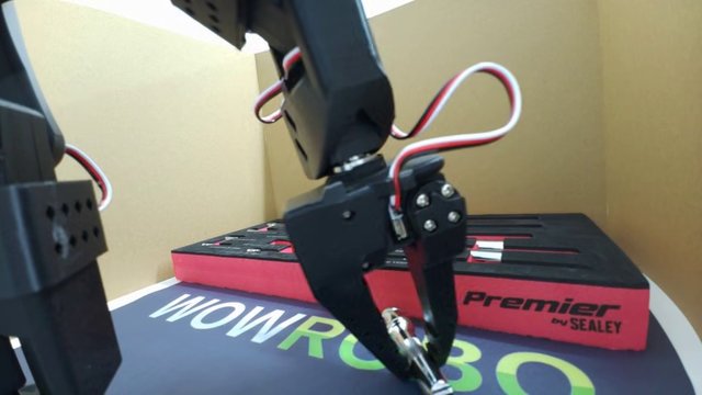 Real SO-101 arm: Tool into a toolbox